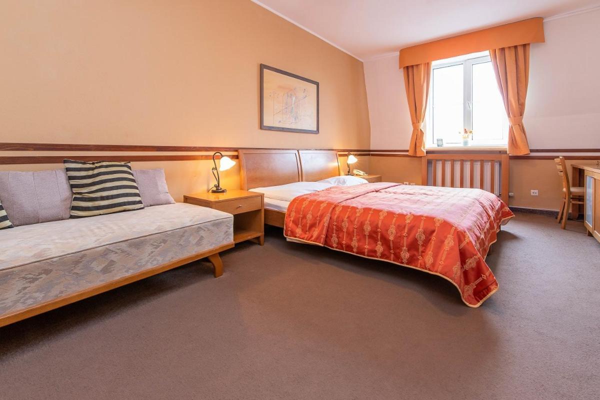 Kastiel Agatka Hotel Chorvatsky Grob Eksteriør billede